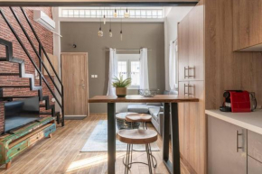 Namaste Industrial Loft near Seaside